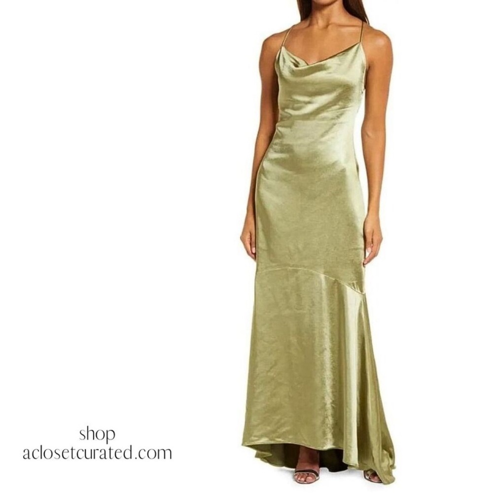 NEW Elliatt Dress Medium